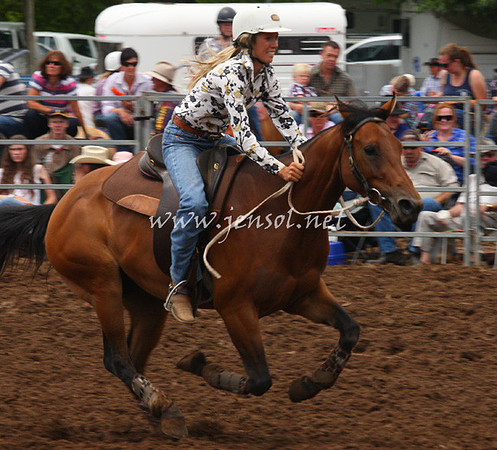 TaralgaRodeo2013One_0160_edited-1