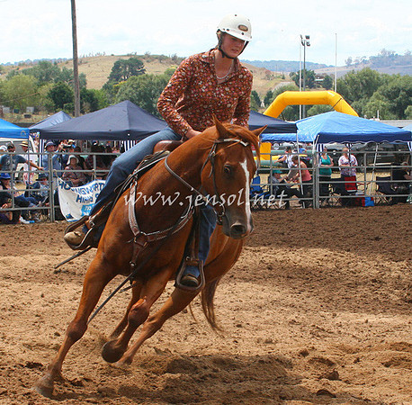 TaralgaRodeo2013One_0274_edited-1