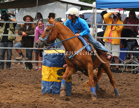 TaralgaRodeo2013One_0138_edited-1