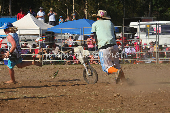 pictonrodeo2013one_0796