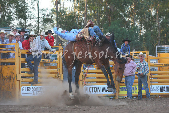 pictonrodeo2013two_0191