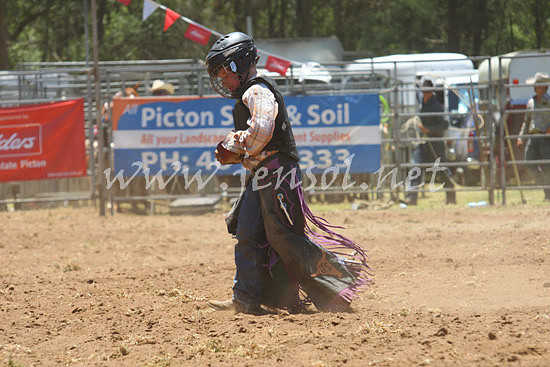 pictonrodeo2013one_0553