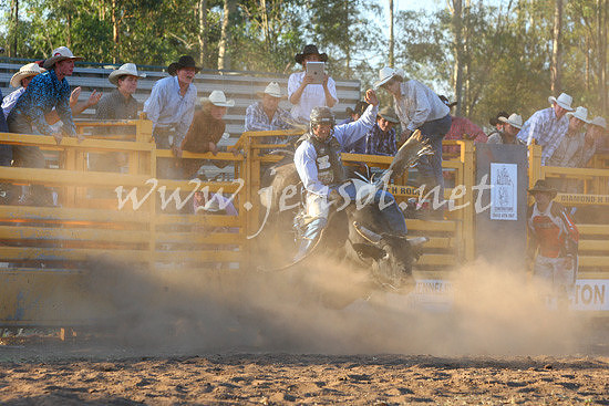 pictonrodeo2013one_1163