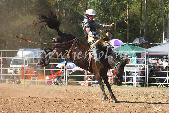 pictonrodeo2013one_0605