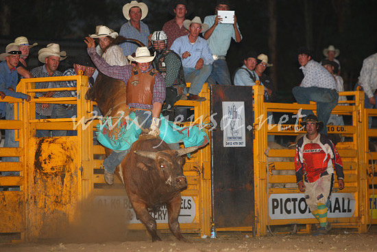 pictonrodeo2013two_0431