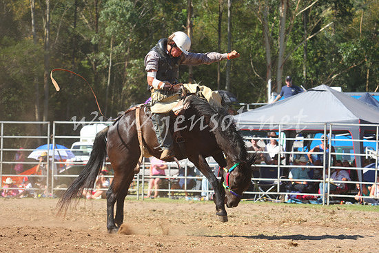 pictonrodeo2013one_0607