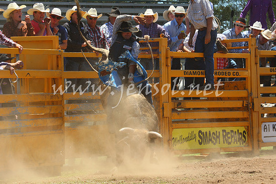 pictonrodeo2013one_0504