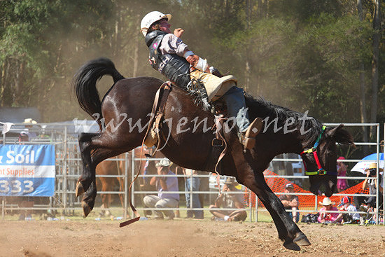 pictonrodeo2013one_0601
