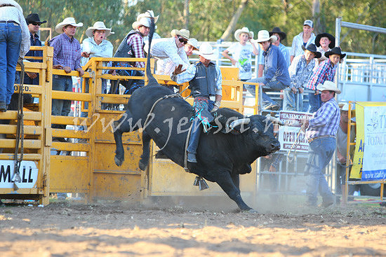 pictonrodeo2013one_1202