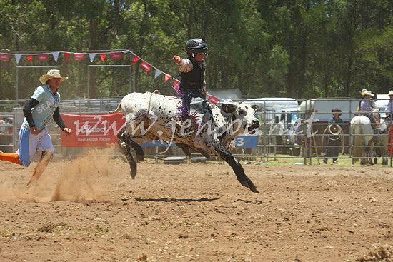 pictonrodeo2013one_0543