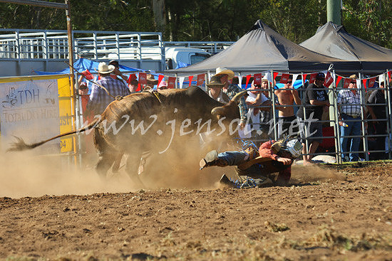 pictonrodeo2013one_0758