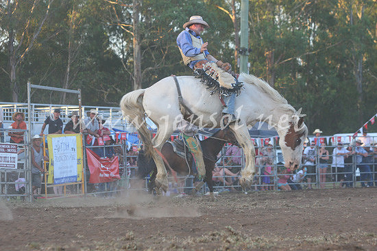 pictonrodeo2013two_0175