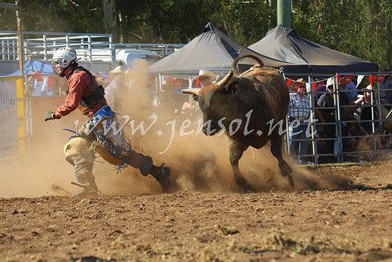 pictonrodeo2013one_0767