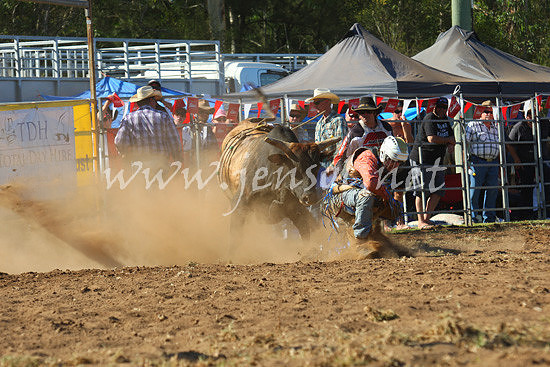 pictonrodeo2013one_0760