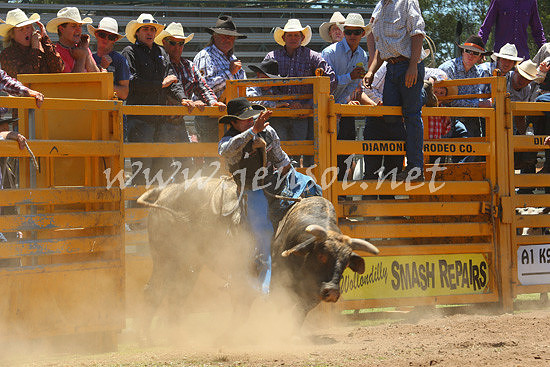 pictonrodeo2013one_0505