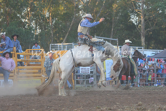 pictonrodeo2013two_0171