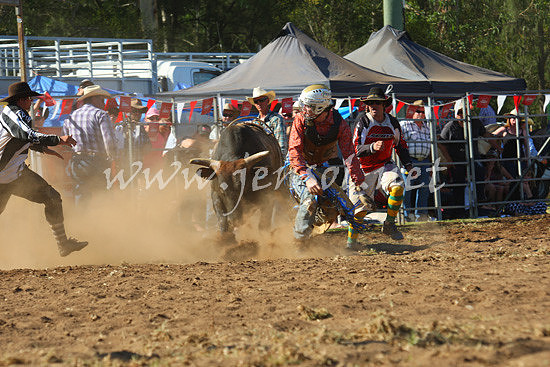 pictonrodeo2013one_0761