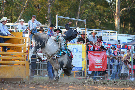 pictonrodeo2013two_0014