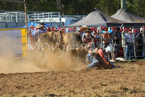 pictonrodeo2013one_0759