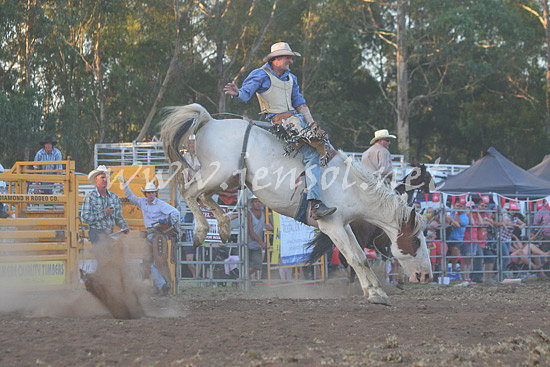 pictonrodeo2013two_0172