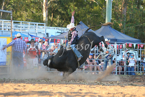 pictonrodeo2013one_1218