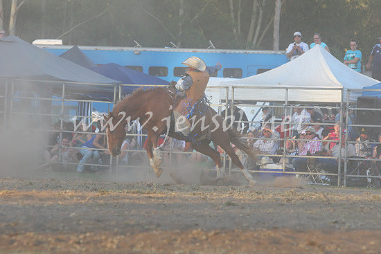 pictonrodeo2013two_0164