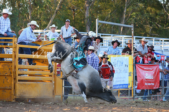 pictonrodeo2013two_0013