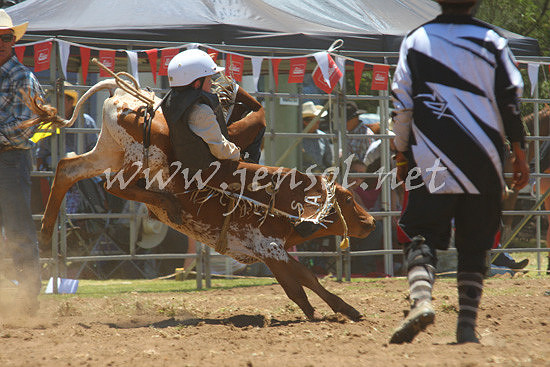 pictonrodeo2013one_0571