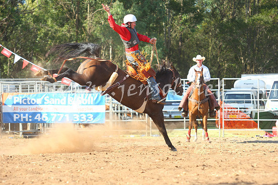 pictonrodeo2013one_0850
