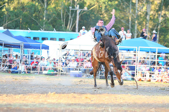 pictonrodeo2013two_0130