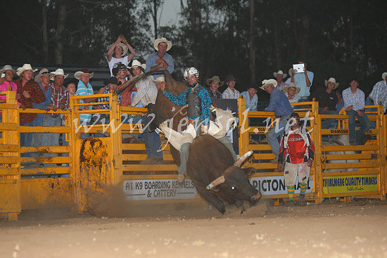 pictonrodeo2013two_0411