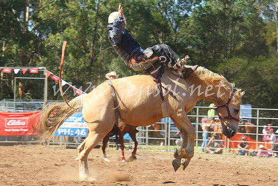 pictonrodeo2013one_0630