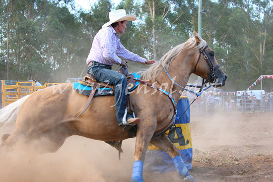 pictonrodeo2013one_1043