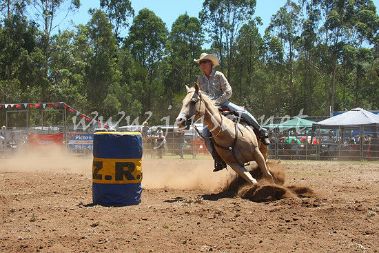 pictonrodeo2013one_0091