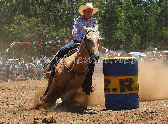 pictonrodeo2013one_0308_edited-1