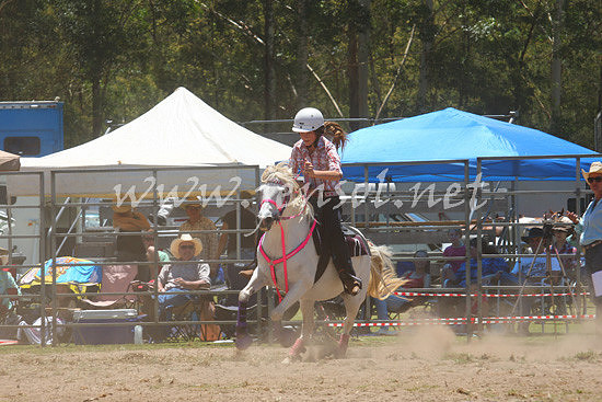 pictonrodeo2013one_0353