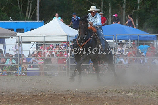 pictonrodeo2013one_1016