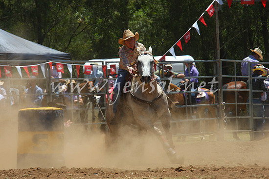 pictonrodeo2013one_0344
