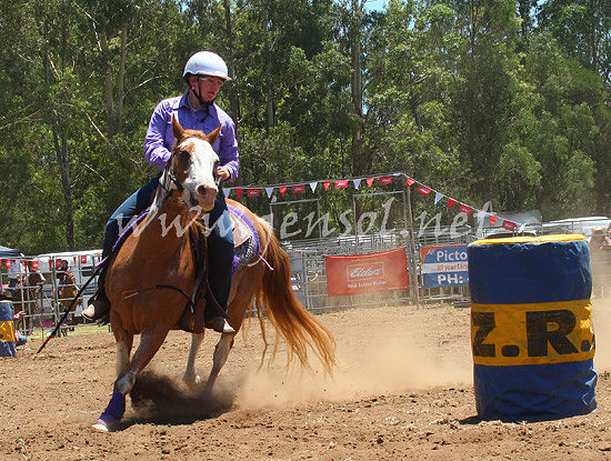 pictonrodeo2013one_0148_edited-1