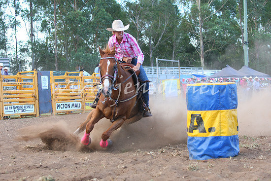 pictonrodeo2013one_0987
