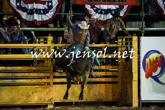 QueanbeyanRodeo2016_3112